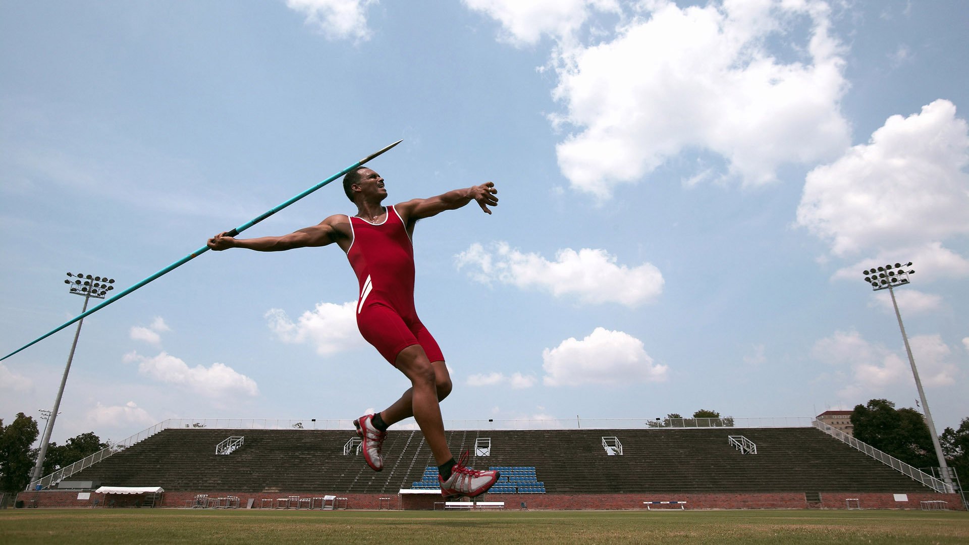 莱万多夫斯基新星挺进下一轮表现惊艳，中国队未来可期！